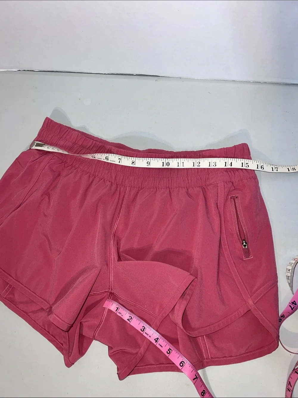 Lululemon Tracker Short V *4